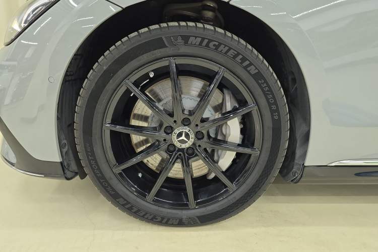 Used Mercedes-Benz EQE 2022 350 Pioneer Edition Exterior 3