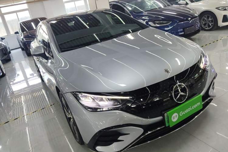 Used Mercedes-Benz EQE 2022 350 Luxury Edition Front Right 45 Deg