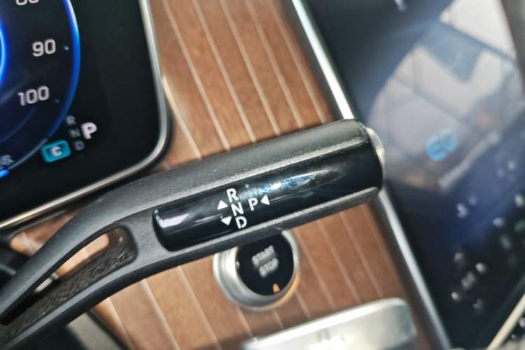 Used Mercedes-Benz EQE 2022 350 Pioneer Edition Gear Lever