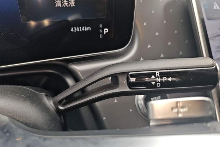 Used Mercedes-Benz EQE 2022 350 First Edition Special Version Gear Lever