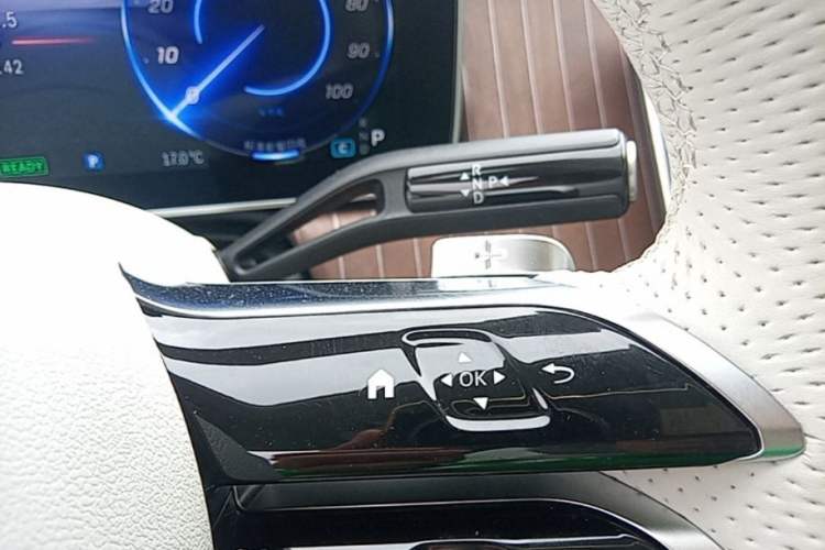 Used Mercedes-Benz EQE 2022 350 Luxury Edition Gear Lever