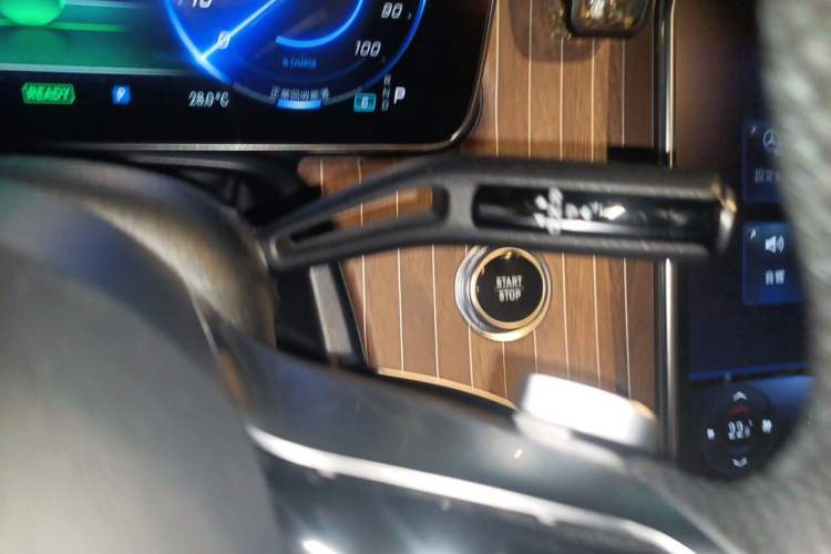 Used Mercedes-Benz EQE 2022 350 Luxury Edition Gear Lever