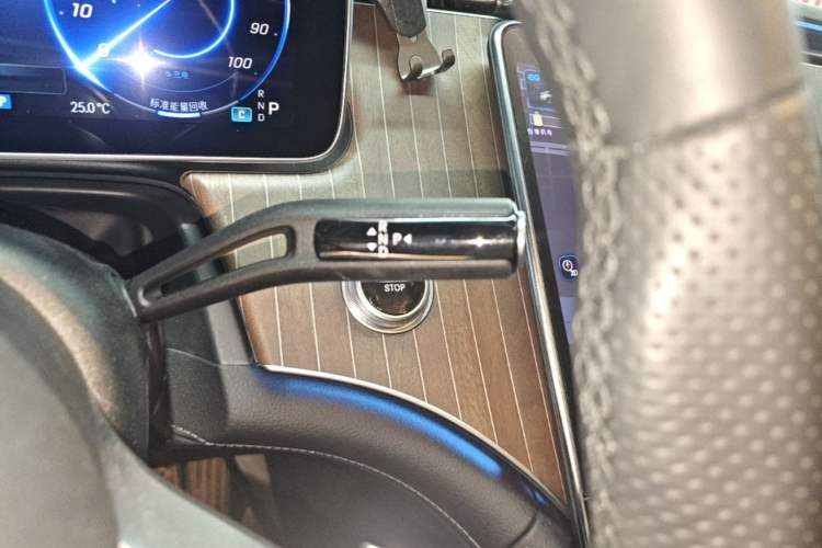 Used Mercedes-Benz EQE 2022 350 Pioneer Edition Gear Lever