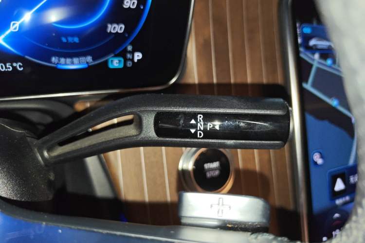 Used Mercedes-Benz EQE 2022 350 Luxury Edition Gear Lever