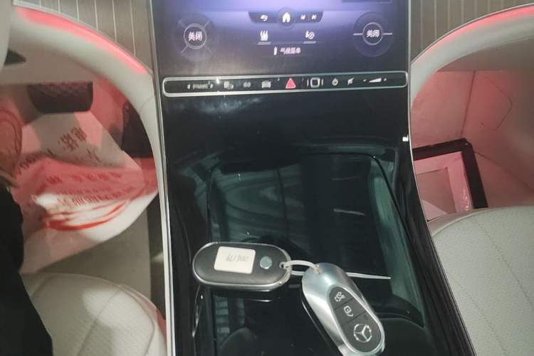 Used Mercedes-Benz EQE 2022 350 Pioneer Edition Gear Lever