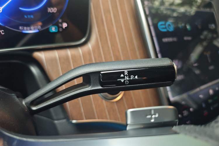 Used Mercedes-Benz EQE 2022 350 Pioneer Edition Gear Lever