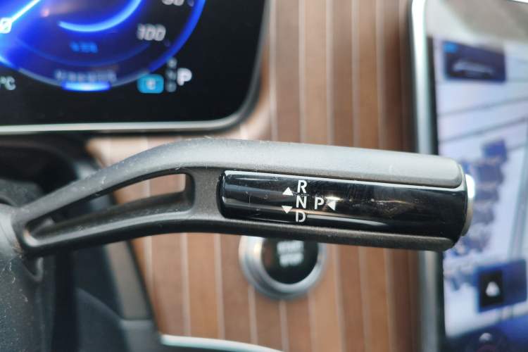 Used Mercedes-Benz EQE 2022 350 Pioneer Edition Gear Lever