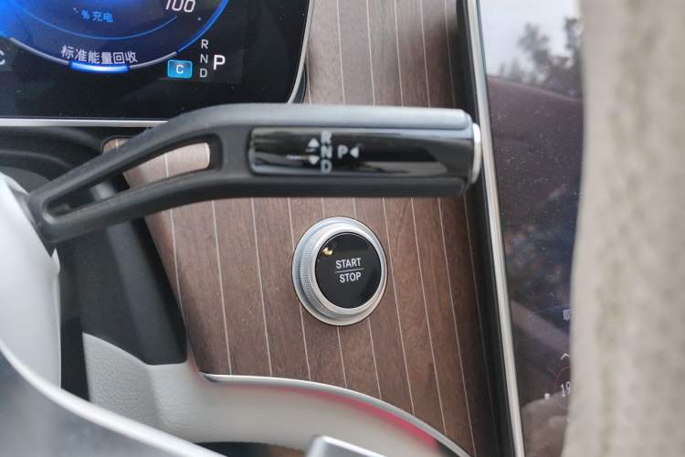 Used Mercedes-Benz EQE 2022 350 Luxury Edition Gear Lever