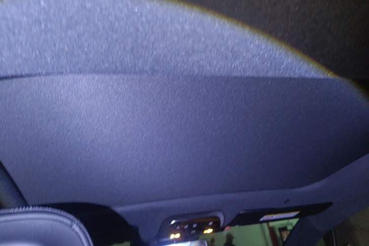 Used Mercedes-Benz EQE 2022 350 Luxury Edition Headliner