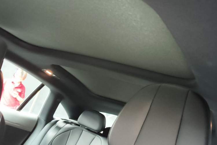 Used Mercedes-Benz EQE 2022 350 Luxury Edition Headliner