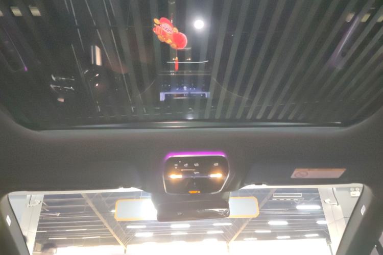Used Mercedes-Benz EQE 2022 350 Luxury Edition Headliner