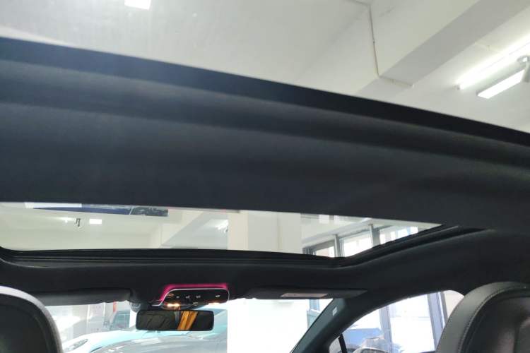 Used Mercedes-Benz EQE 2022 350 Pioneer Edition Headliner