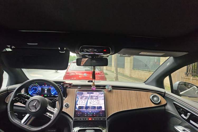 Used Mercedes-Benz EQE 2022 350 Pioneer Edition Headliner