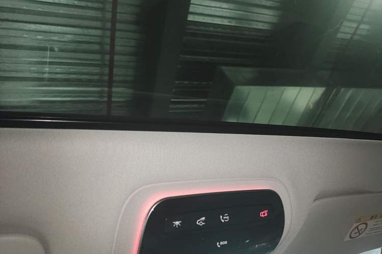 Used Mercedes-Benz EQE 2022 350 Pioneer Edition Headliner