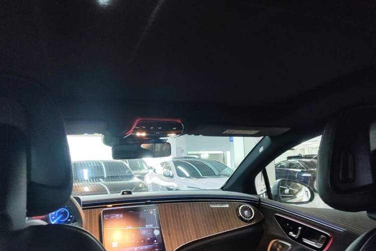 Used Mercedes-Benz EQE 2022 350 Luxury Edition Headliner