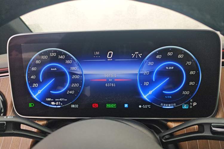 Used Mercedes-Benz EQE 2022 350 Pioneer Edition Instrument Cluster