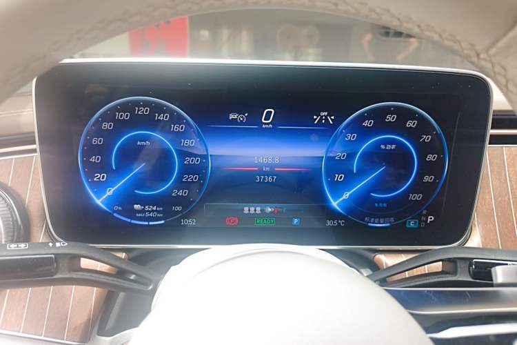 Used Mercedes-Benz EQE 2022 350 Pioneer Edition Instrument Cluster
