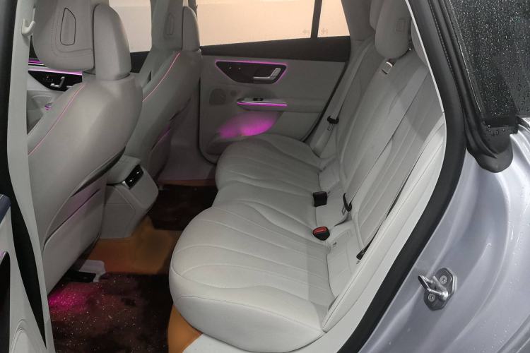 Used Mercedes-Benz EQE 2022 350 Pioneer Edition Interior 1