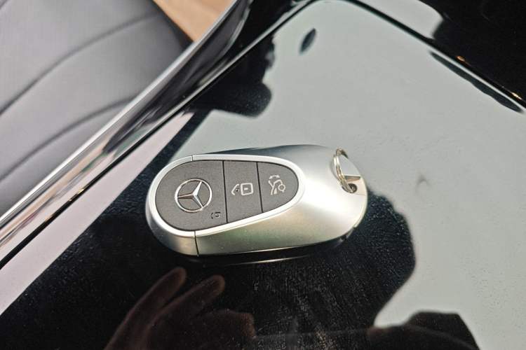 Used Mercedes-Benz EQE 2022 350 Pioneer Edition Interior 1