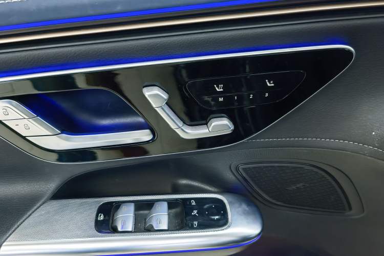 Used Mercedes-Benz EQE 2022 350 Pioneer Edition Interior 11
