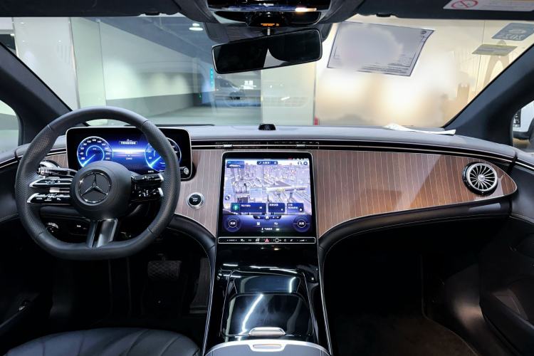 Used Mercedes-Benz EQE 2022 350 Luxury Edition Interior 2