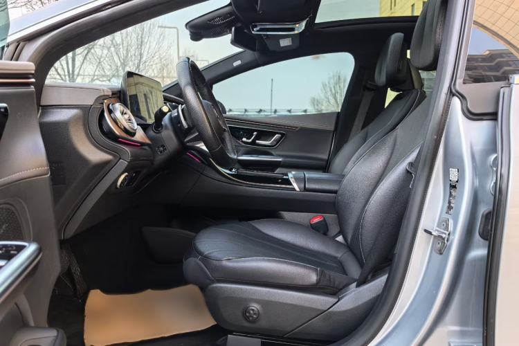 Used Mercedes-Benz EQE 2022 350 Pioneer Edition Interior 2