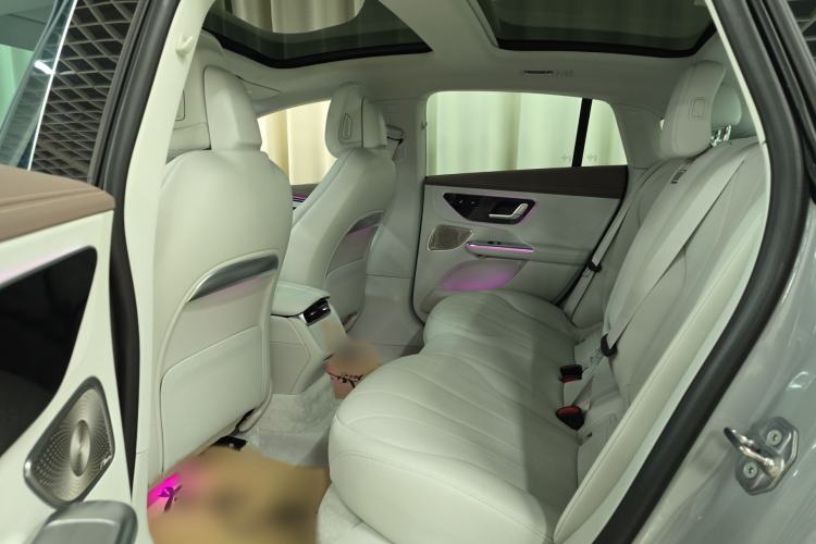 Used Mercedes-Benz EQE 2022 350 Pioneer Edition Interior 2