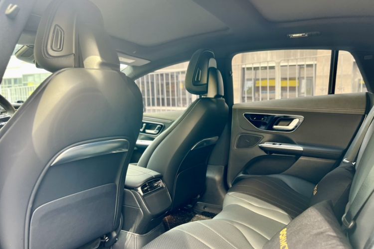 Used Mercedes-Benz EQE 2022 350 Luxury Edition Interior 3