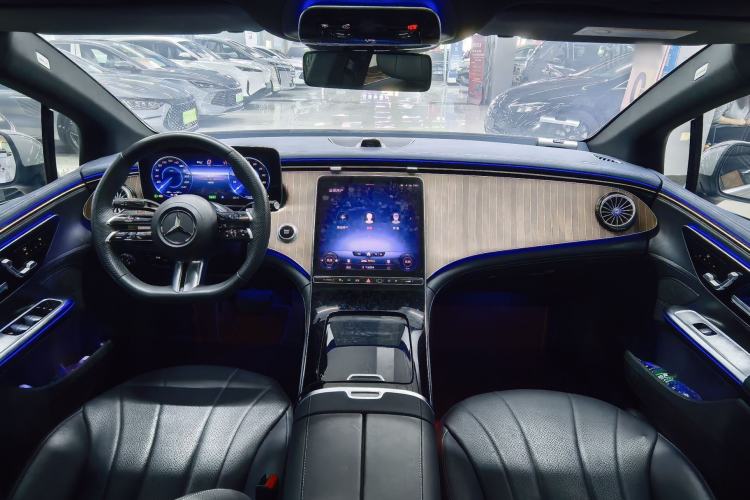 Used Mercedes-Benz EQE 2022 350 Pioneer Edition Interior 3
