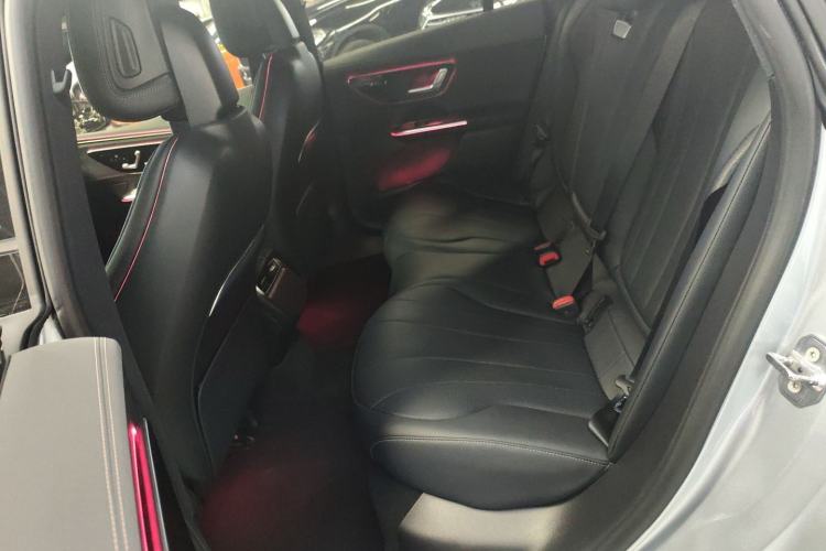 Used Mercedes-Benz EQE 2022 350 Pioneer Edition Interior 4