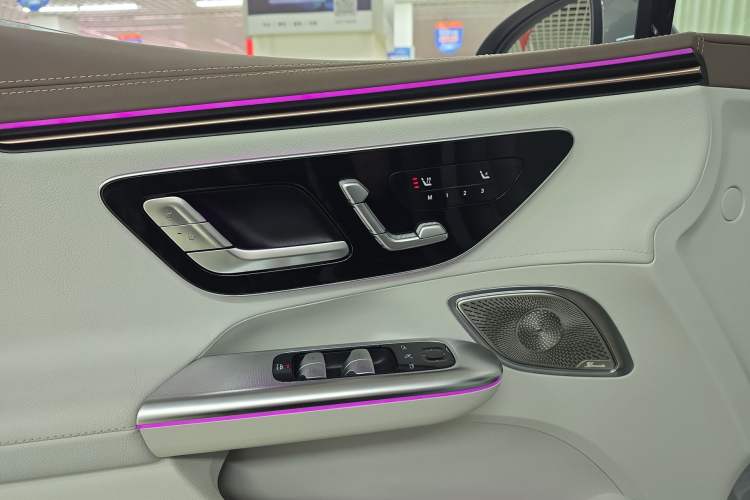 Used Mercedes-Benz EQE 2022 350 Pioneer Edition Interior 4