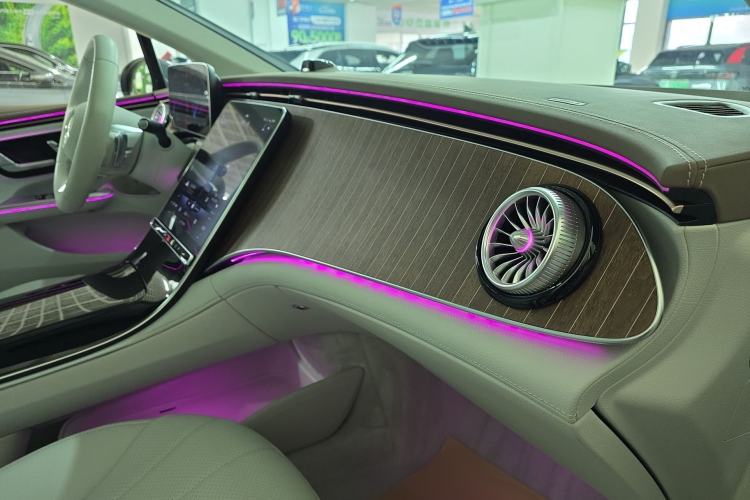 Used Mercedes-Benz EQE 2022 350 Pioneer Edition Interior 5