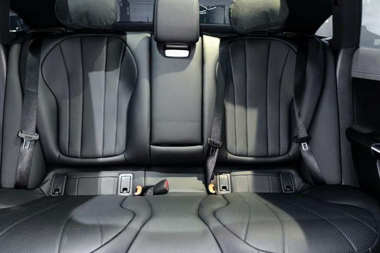 Used Mercedes-Benz EQE 2022 350 Luxury Edition Interior 6