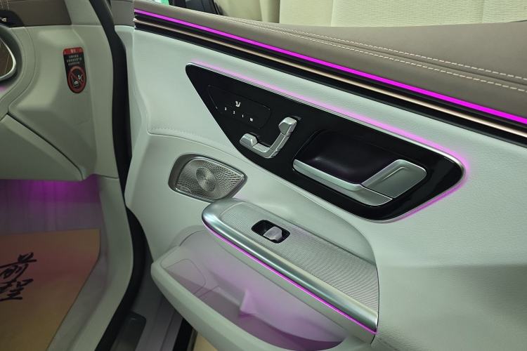 Used Mercedes-Benz EQE 2022 350 Pioneer Edition Interior 6
