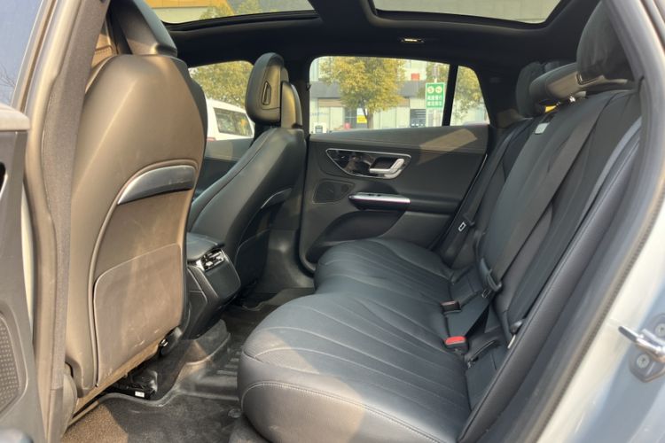 Used Mercedes-Benz EQE 2022 350 Luxury Edition Interior 8