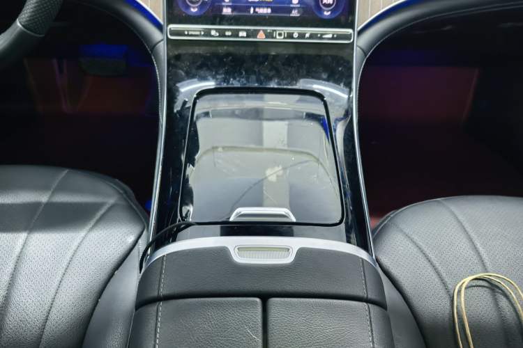 Used Mercedes-Benz EQE 2022 350 Pioneer Edition Interior 8