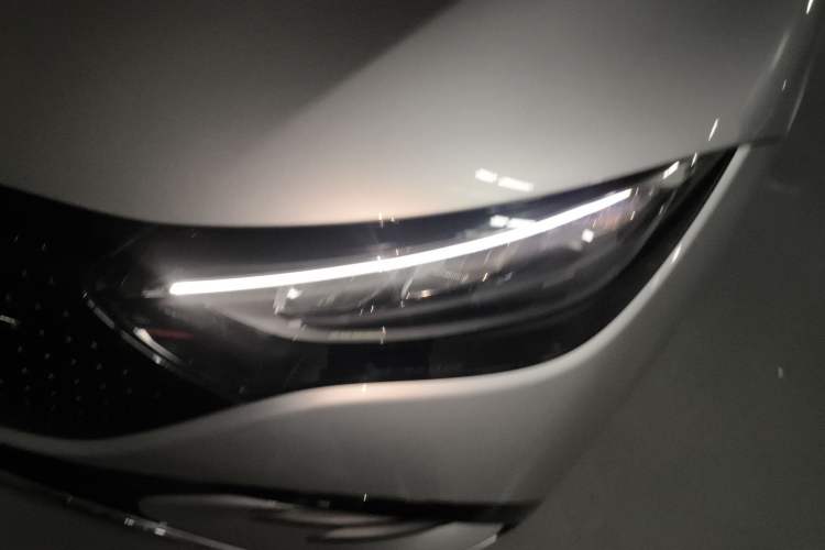 Used Mercedes-Benz EQE 2022 350 Luxury Edition Left Front Headlight