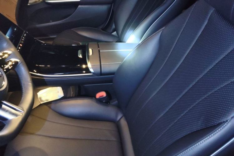 Used Mercedes-Benz EQE 2022 350 Luxury Edition Left Front Seat