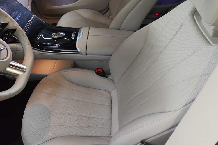 Used Mercedes-Benz EQE 2022 350 Luxury Edition Left Front Seat