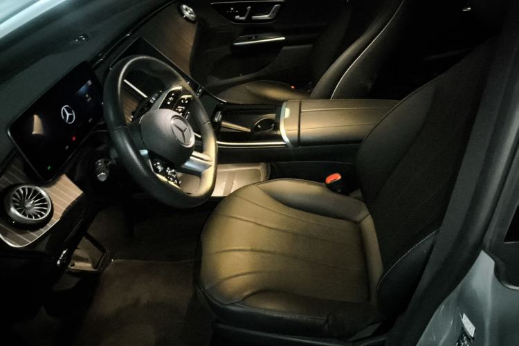 Used Mercedes-Benz EQE 2022 350 Luxury Edition Left Front Seat