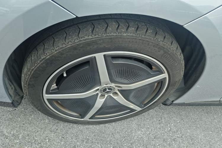Used Mercedes-Benz EQE 2022 350 First Edition Special Version Left Front Wheel Hub