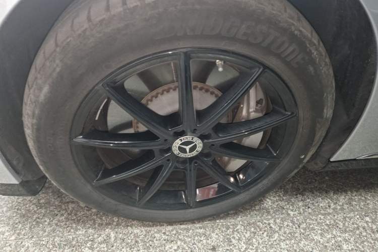 Used Mercedes-Benz EQE 2022 350 Pioneer Edition Left Front Wheel Hub