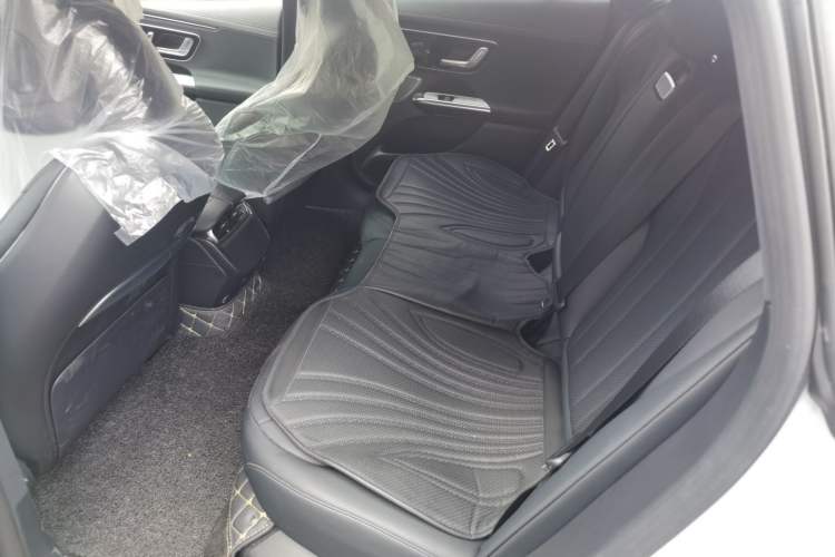 Used Mercedes-Benz EQE 2022 350 Luxury Edition Left Rear Seat