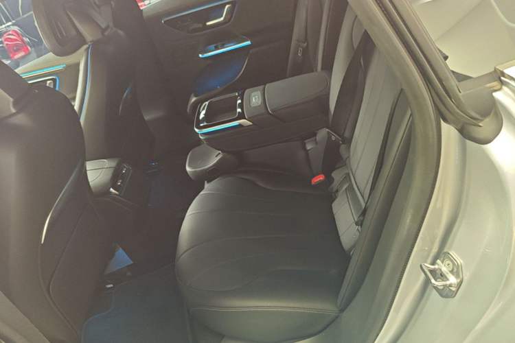 Used Mercedes-Benz EQE 2022 350 Luxury Edition Left Rear Seat