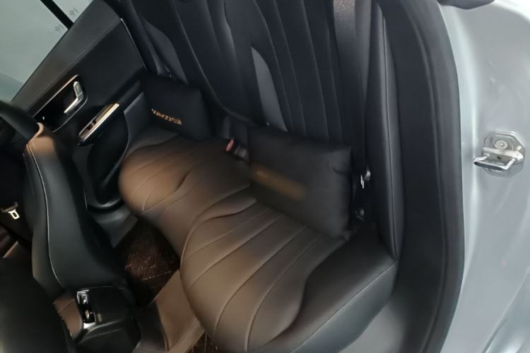 Used Mercedes-Benz EQE 2022 350 Luxury Edition Left Rear Seat