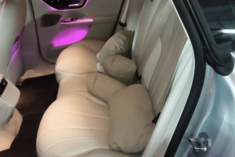 Used Mercedes-Benz EQE 2022 350 Luxury Edition Left Rear Seat