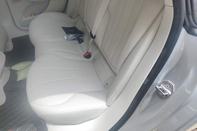 Used Mercedes-Benz EQE 2022 350 Pioneer Edition Left Rear Seat