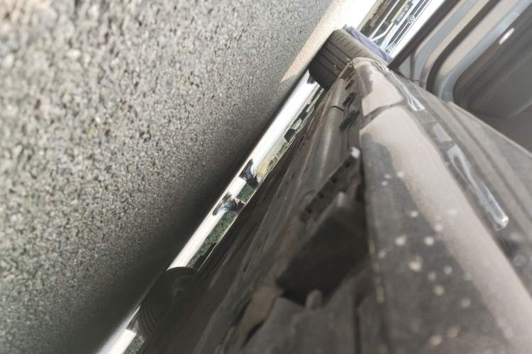 Used Mercedes-Benz EQE 2022 350 Pioneer Edition Left Side Sill