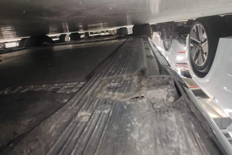 Used Mercedes-Benz EQE 2022 350 Pioneer Edition Left Side Sill