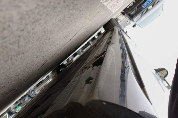 Used Mercedes-Benz EQE 2022 350 Pioneer Edition Left Side Sill